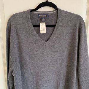 MENS Brooks Brothers grey V-neck Wool sweater XL